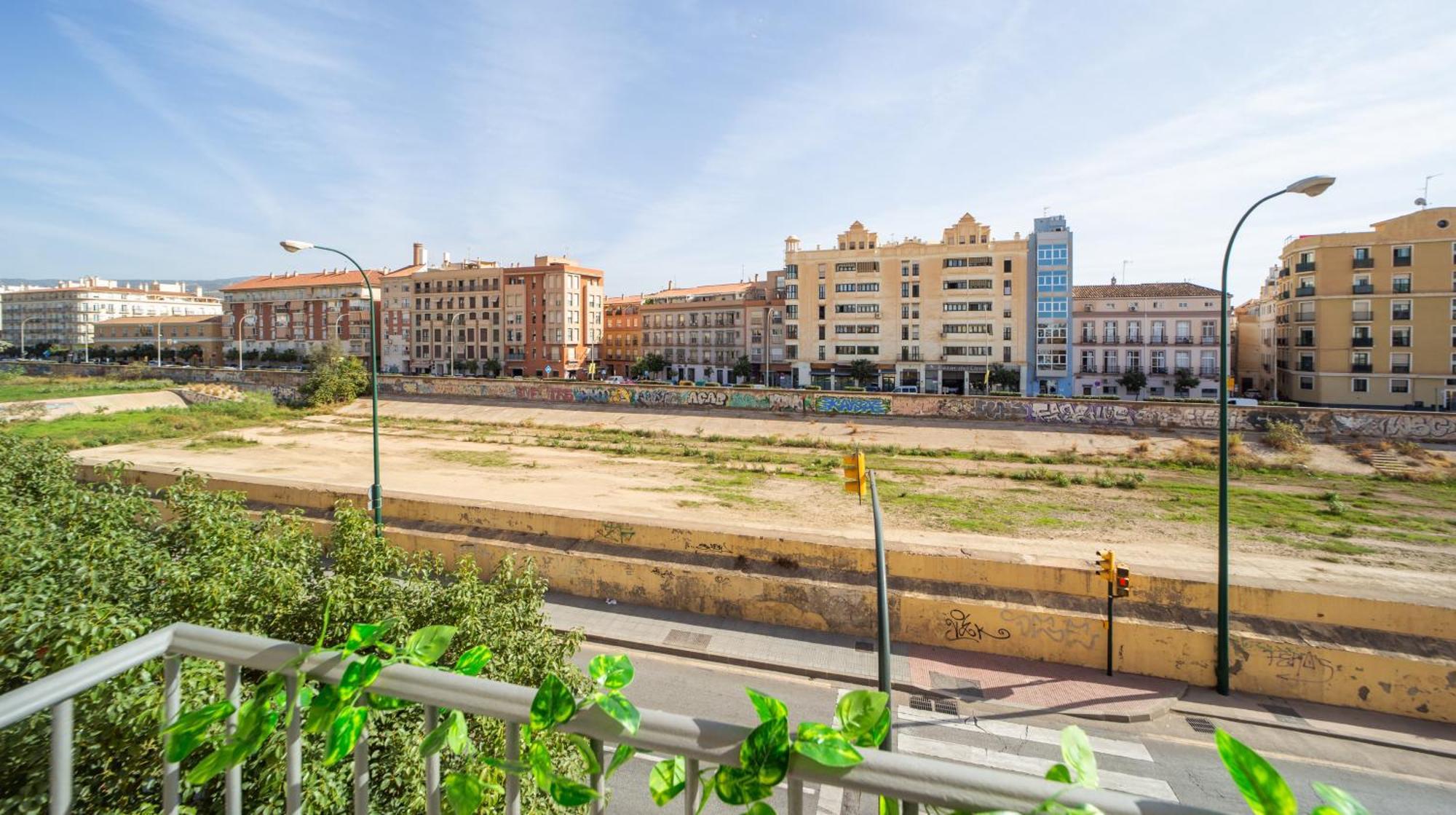 Central And Beautiful Apartment - Free Parking Málaga Exterior foto
